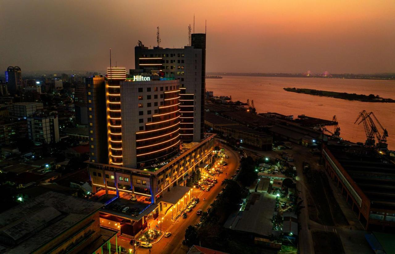 Hilton Kinshasa Hotel Exterior photo